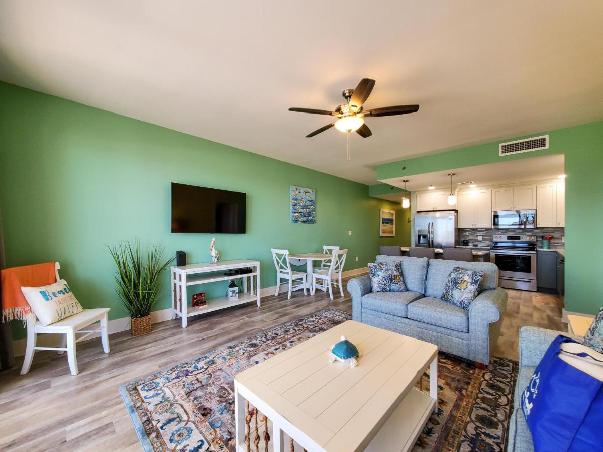 Laketown Wharf By Blueswell Holiday home *