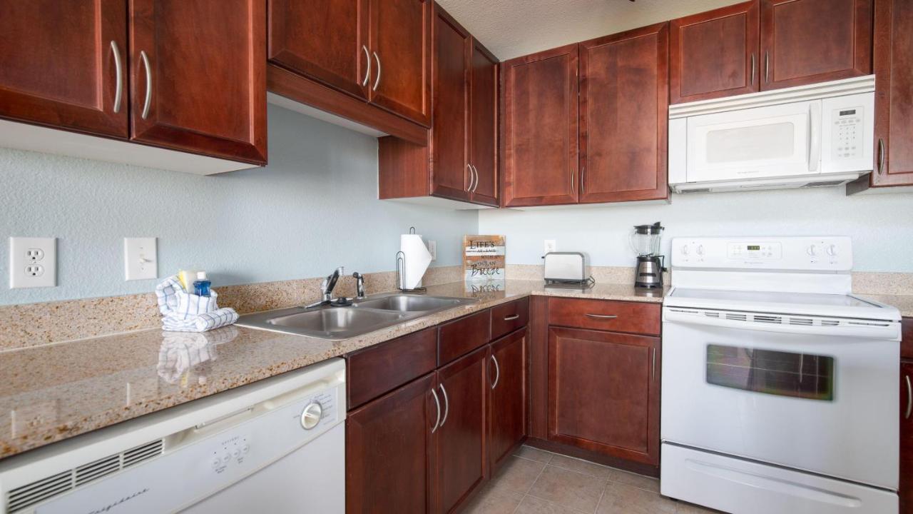 Laketown Wharf By Blueswell Holiday home *